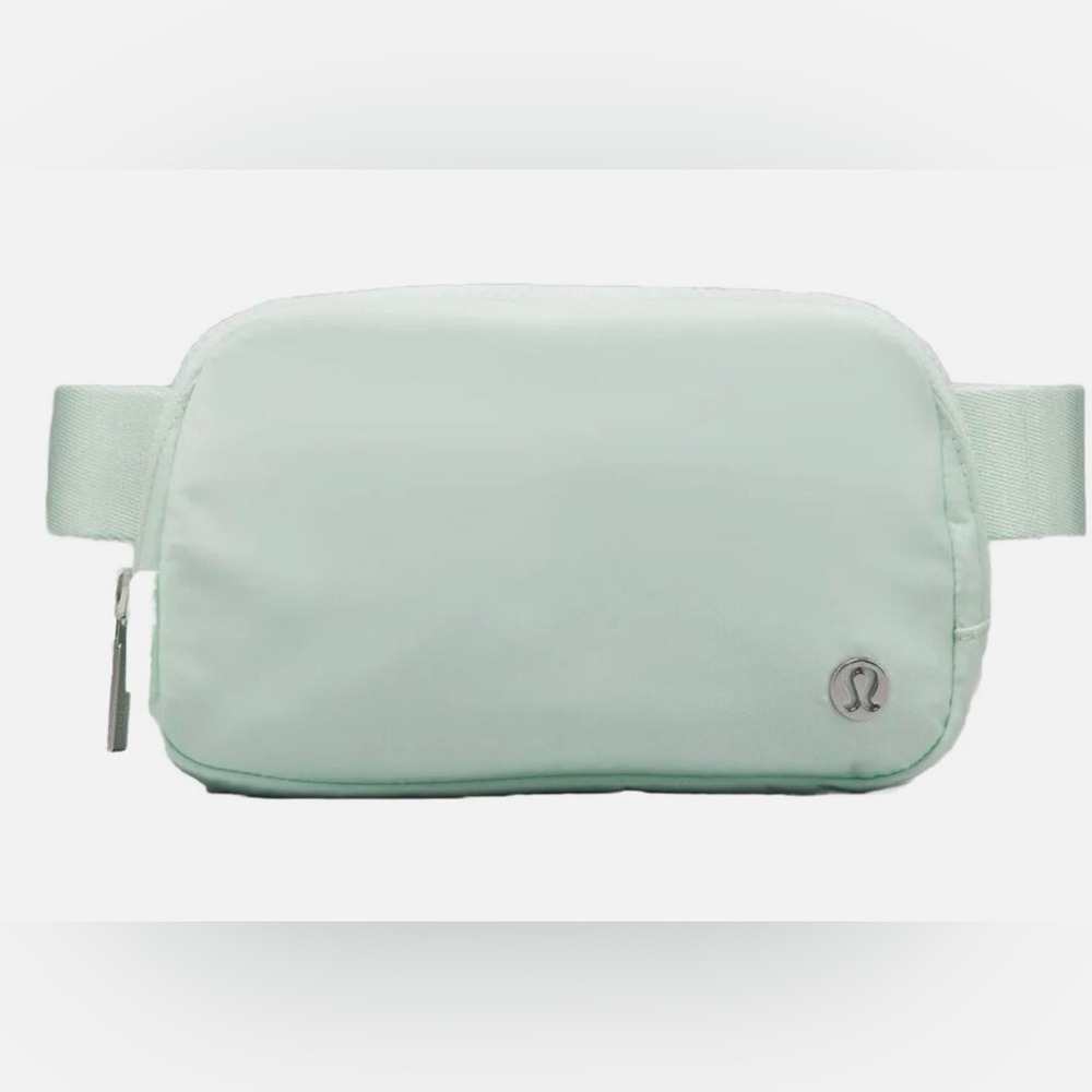 Lululemon Everywhere Belt Bag Mint Green Adjustable Crossbody